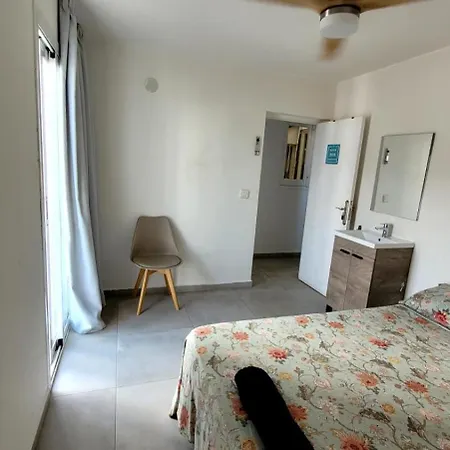 Cisne By Nest Hostel